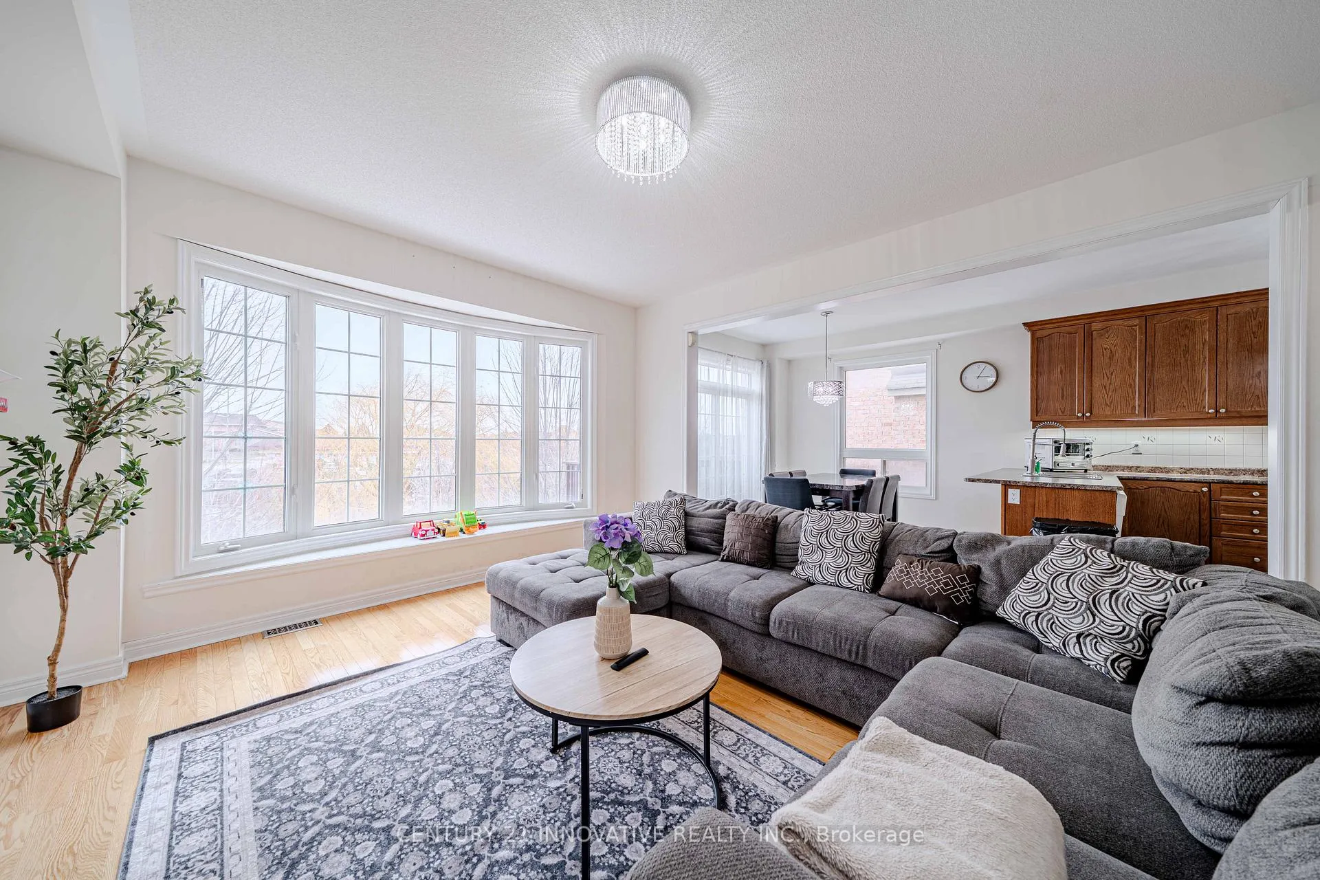 Photo 6 of 50 Everingham Circle, Brampton, Sandringham-Wellington — HOMEH