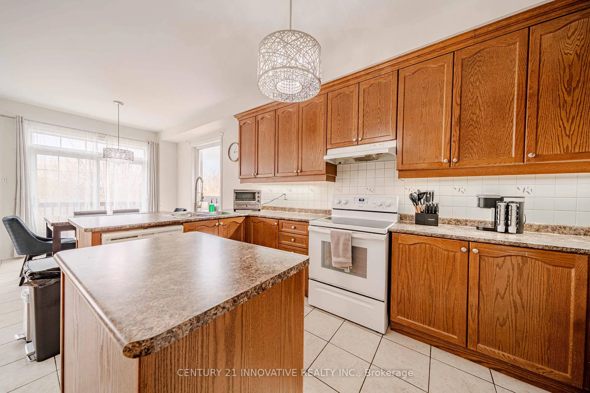 Photo 10 of 50 Everingham Circle, Brampton, Sandringham-Wellington — HOMEH