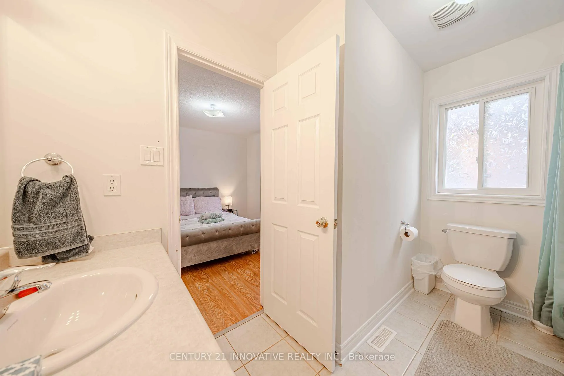 Photo 22 of 50 Everingham Circle, Brampton, Sandringham-Wellington — HOMEH