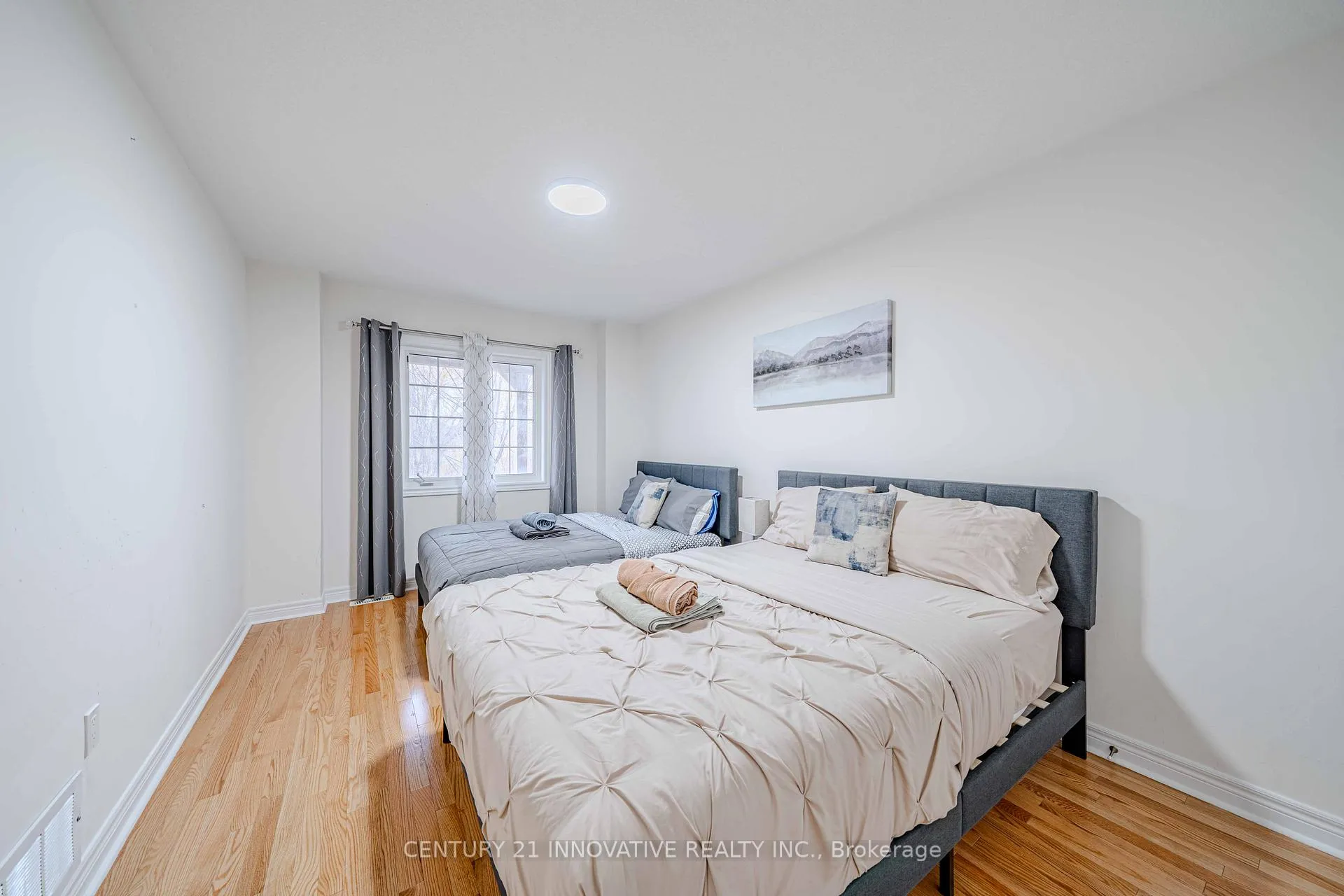 Photo 41 of 50 Everingham Circle, Brampton, Sandringham-Wellington — HOMEH