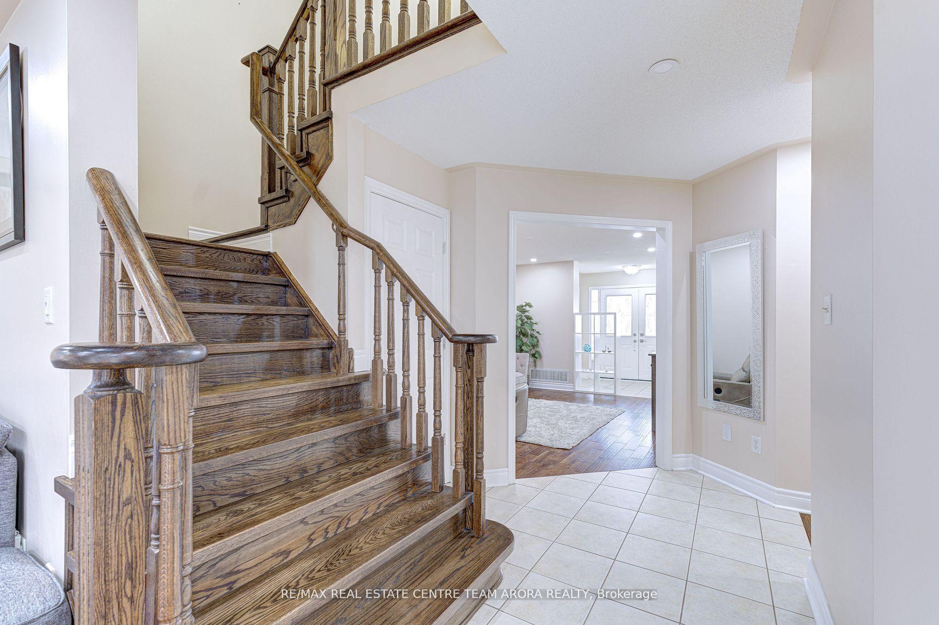 Photo 6 of 27 Beresford Crescent, Brampton, Bram East — HOMEH