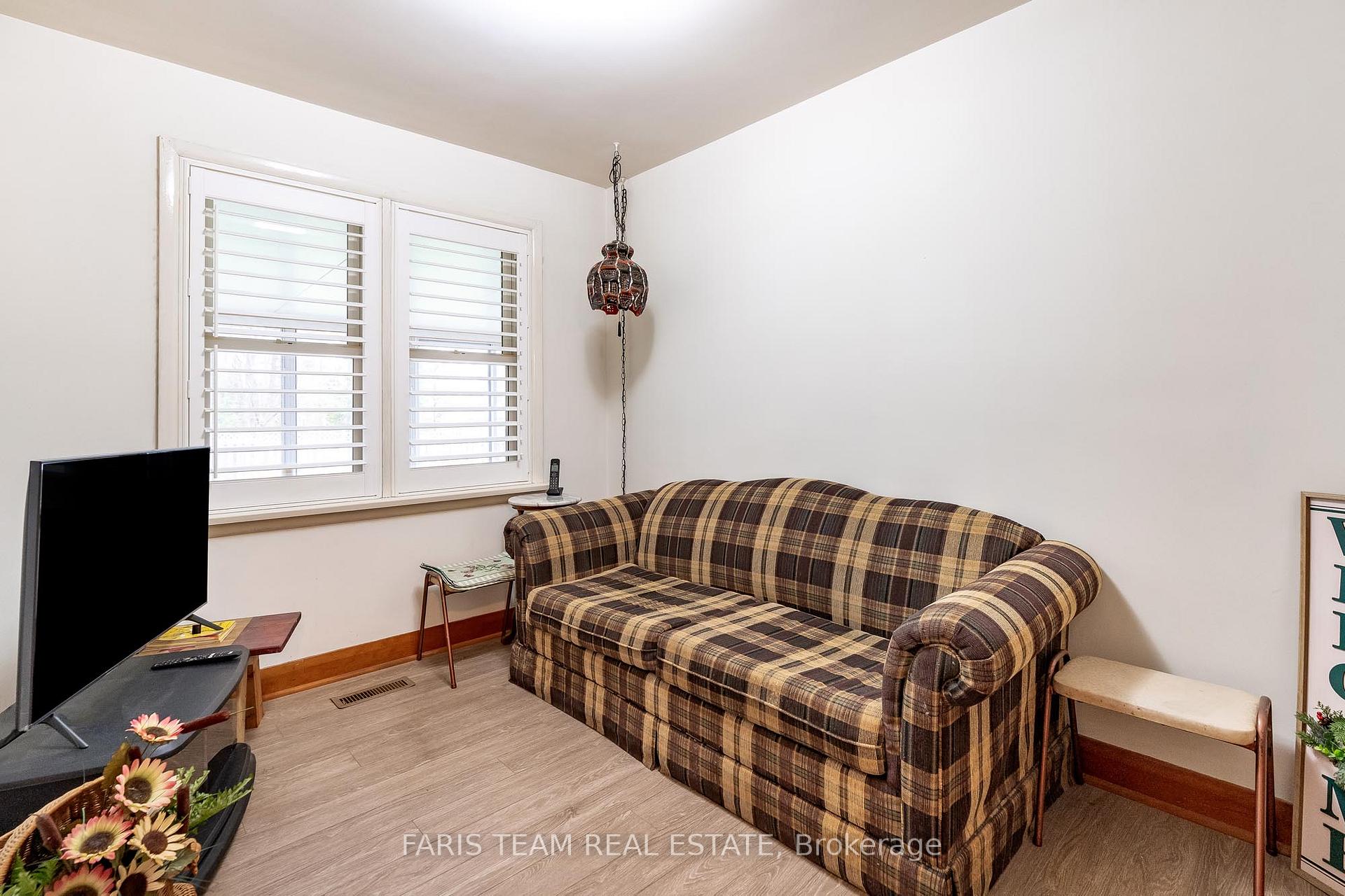 Photo 6 of 132 Rodney Street, Barrie, Codrington — HOMEH