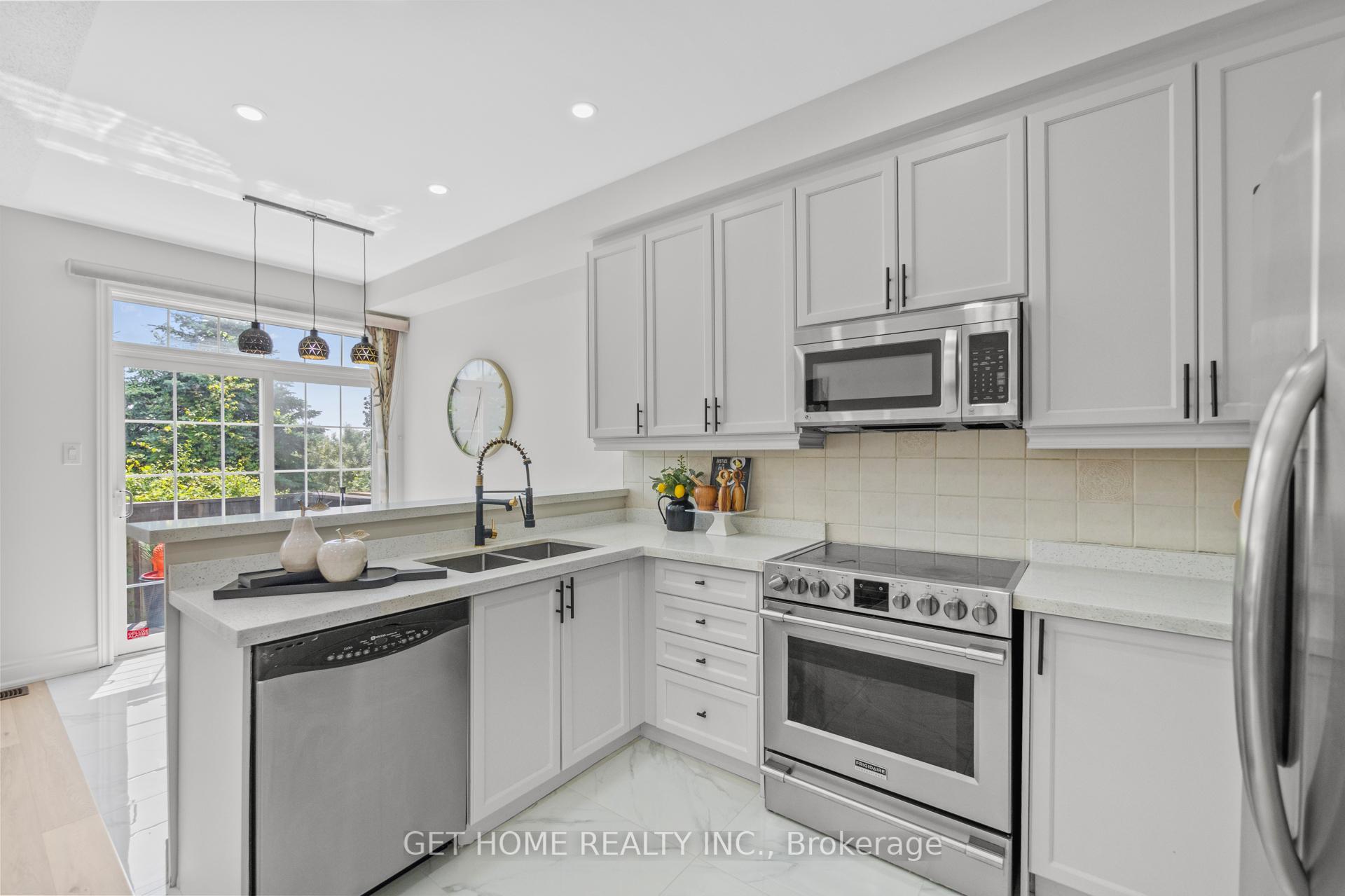 Photo 15 of 84 Calm Waters Crescent, Brampton, Madoc — HOMEH