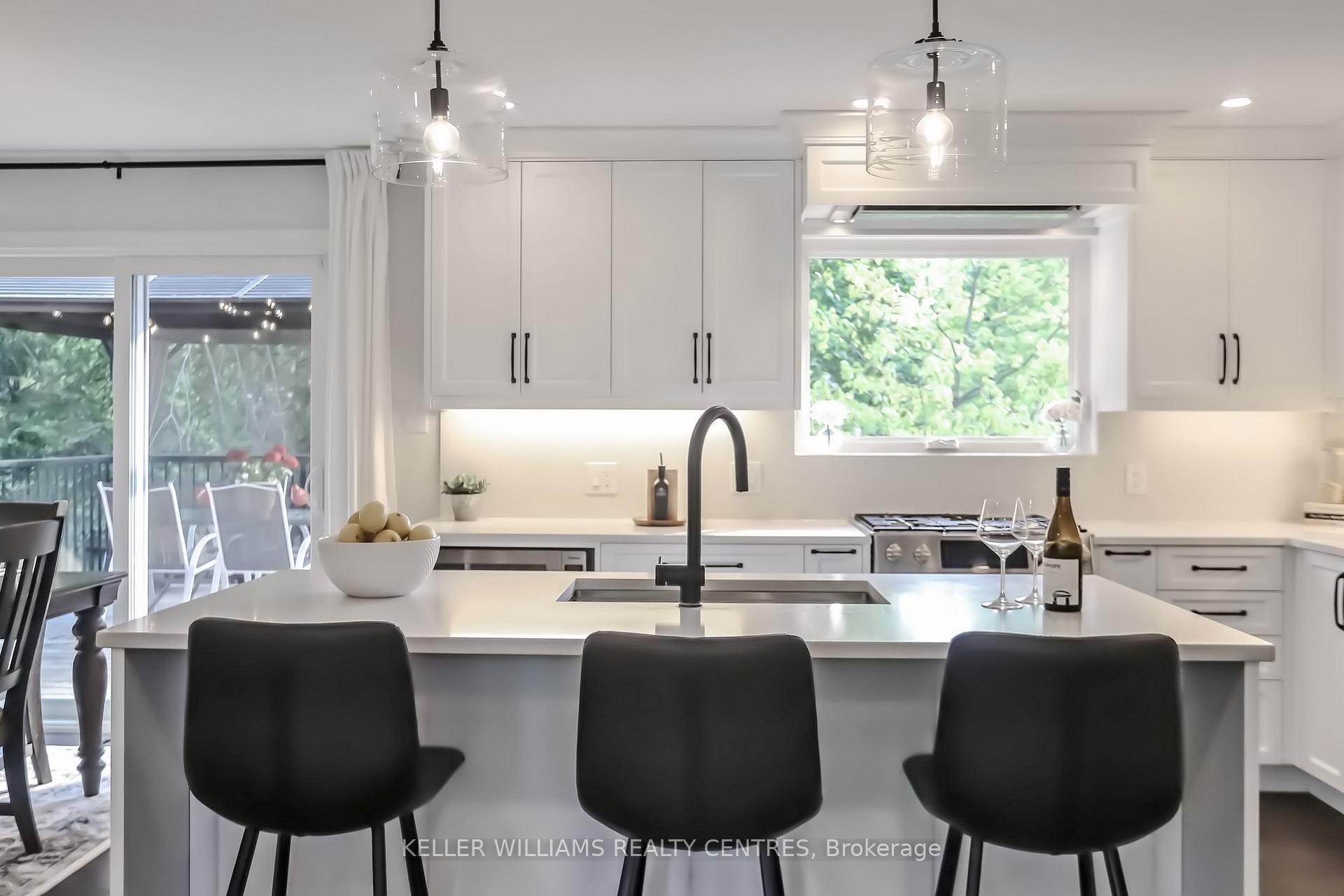 Photo 19 of 4 Northpark Road, Barrie, Wellington — HOMEH