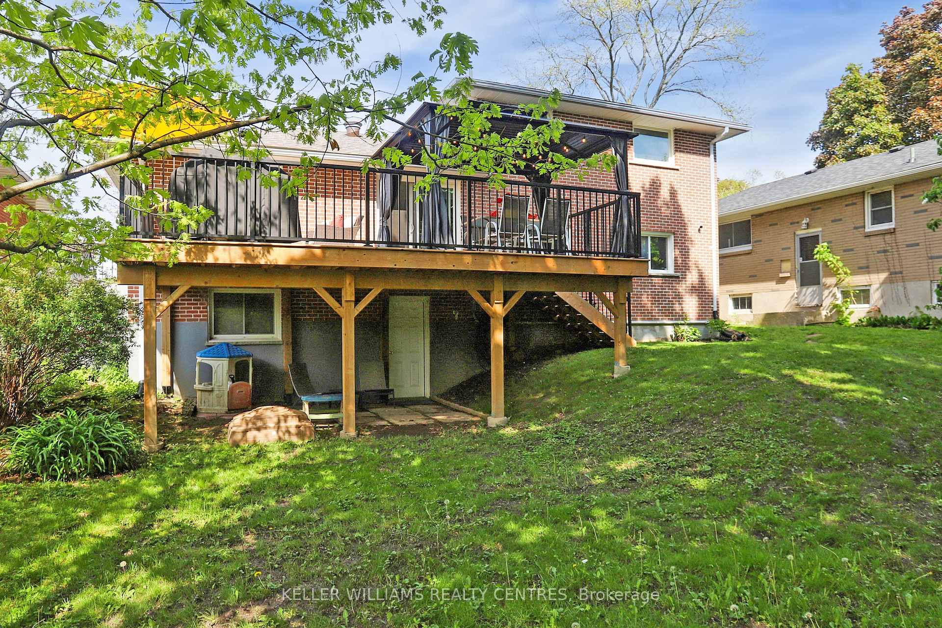 Photo 44 of 4 Northpark Road, Barrie, Wellington — HOMEH