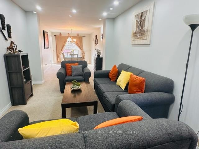 Photo 8 of 15 Lord Simcoe Drive, Brampton, Westgate — HOMEH