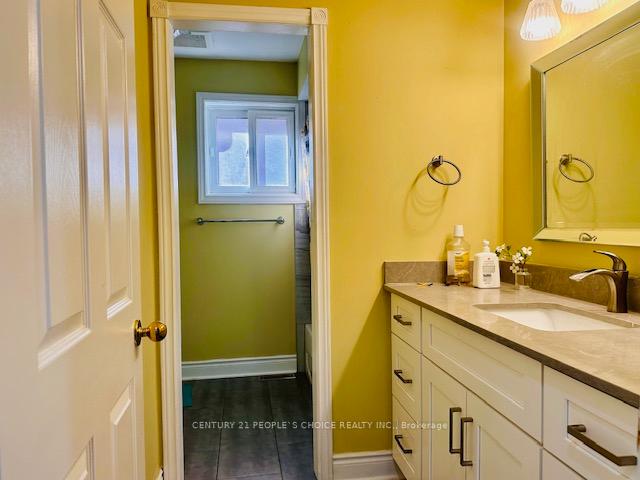 Photo 20 of 15 Lord Simcoe Drive, Brampton, Westgate — HOMEH