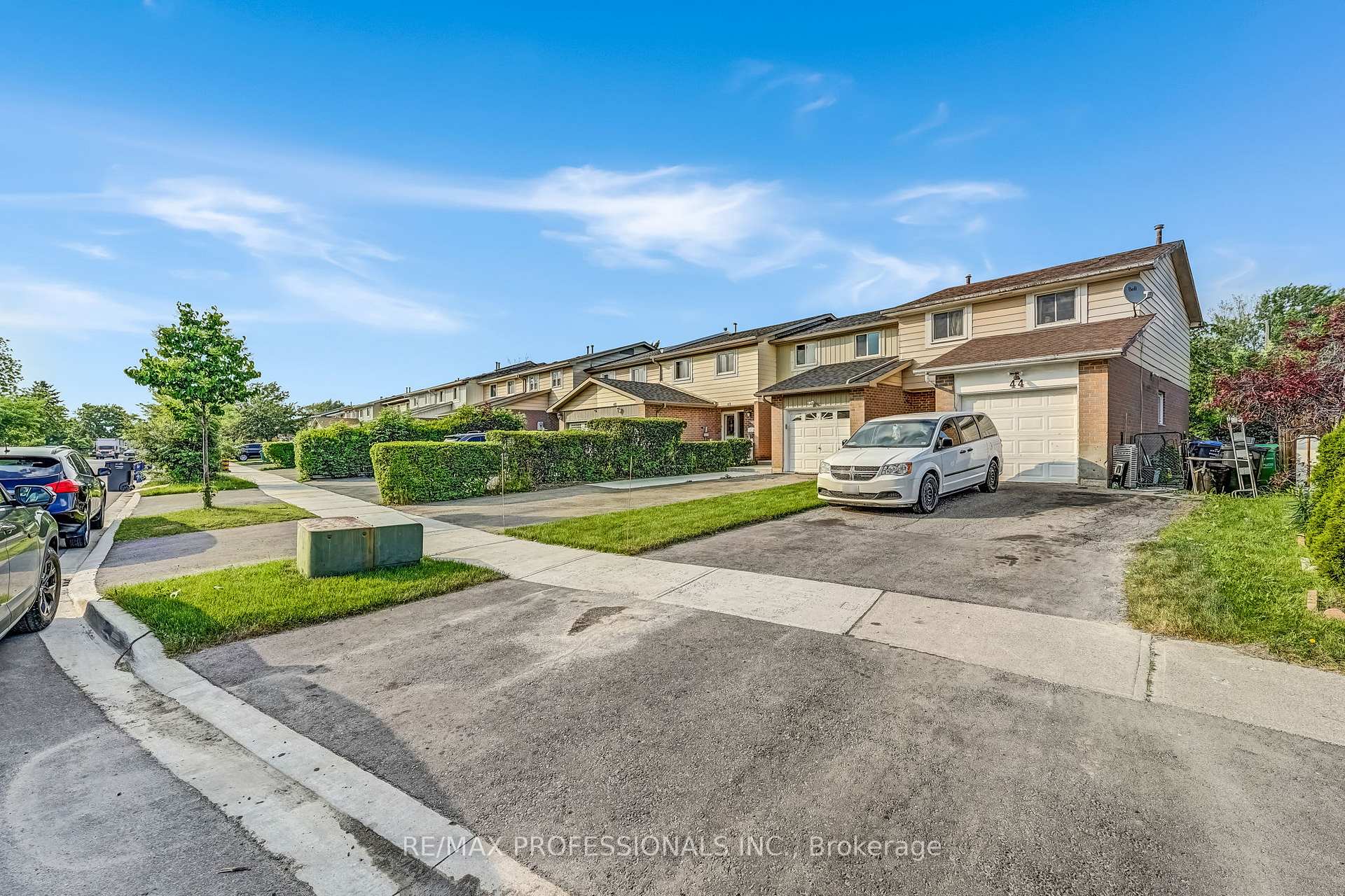 Photo 1 of 44 Skegby Road, Brampton, Brampton North — HOMEH
