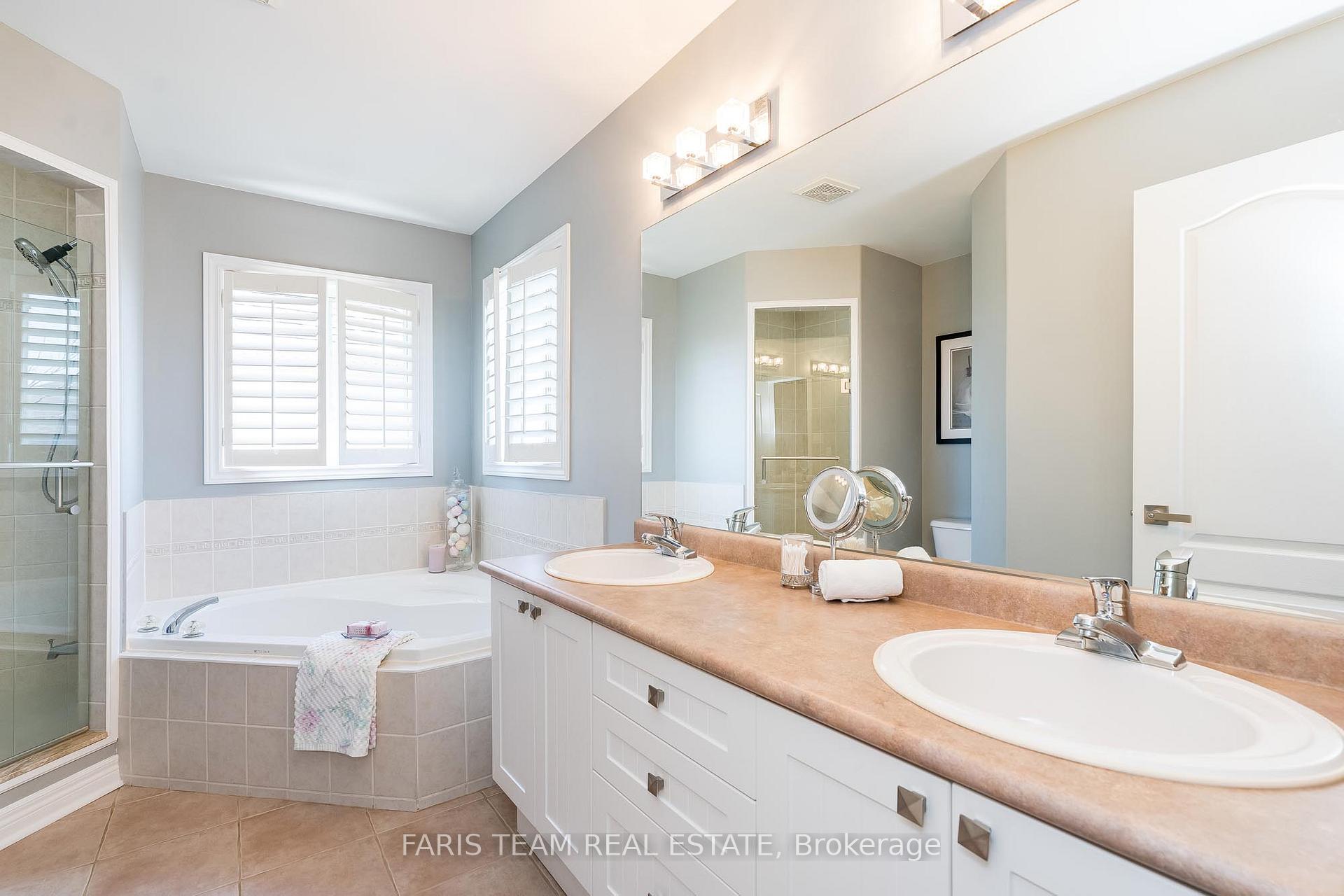 Photo 14 of 5 Sovereign's Gate, Barrie, Innis-Shore — HOMEH