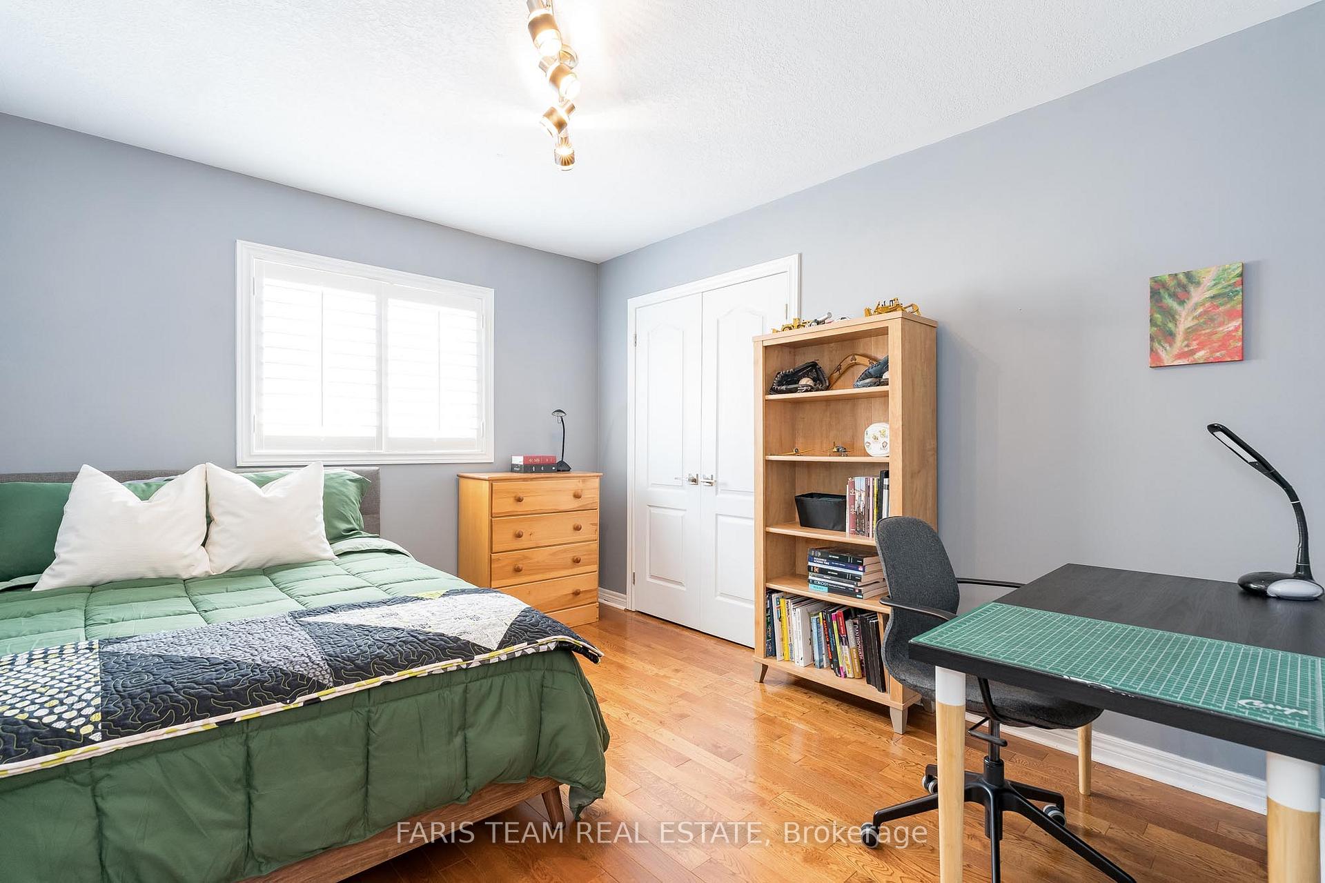 Photo 15 of 5 Sovereign's Gate, Barrie, Innis-Shore — HOMEH