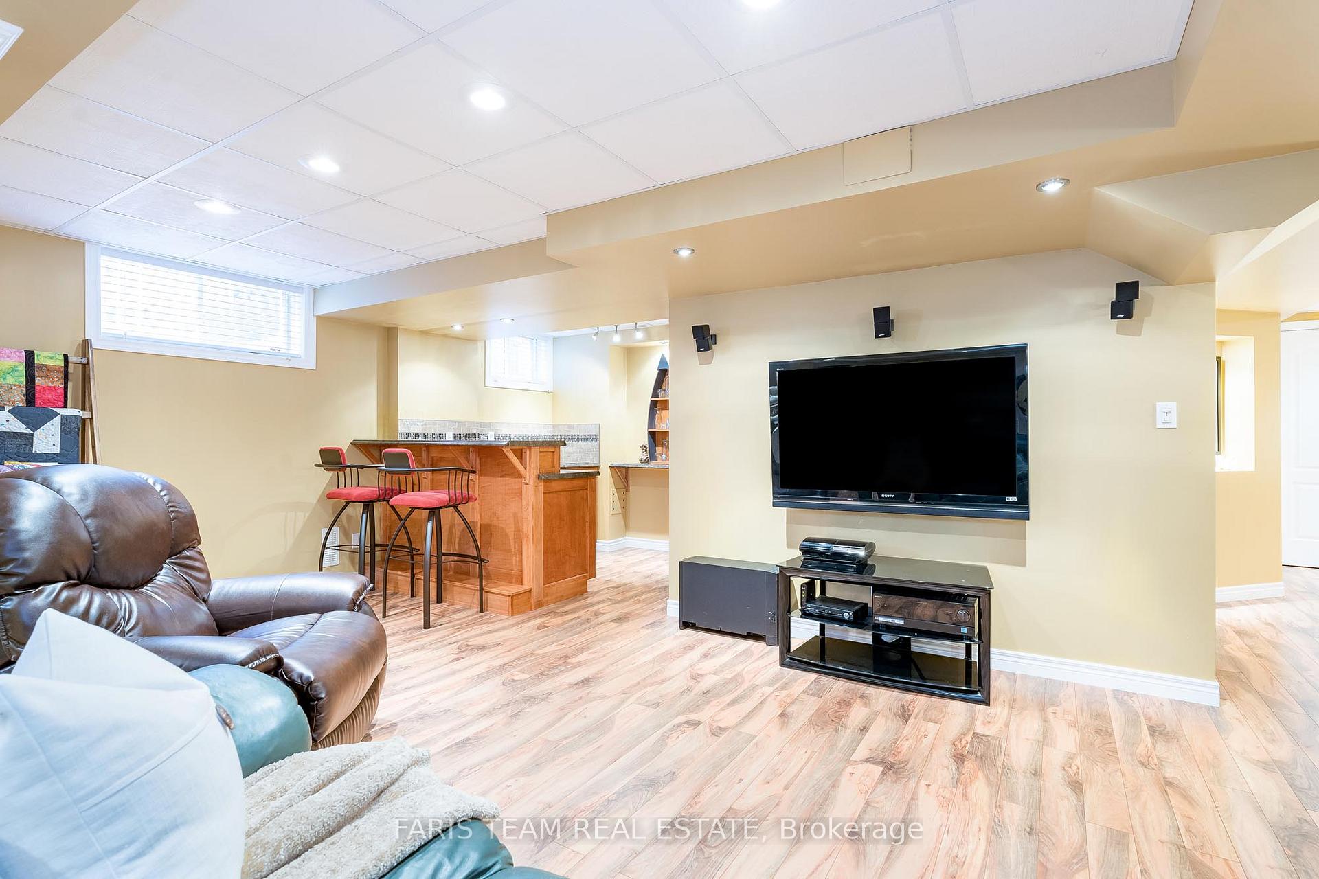 Photo 19 of 5 Sovereign's Gate, Barrie, Innis-Shore — HOMEH