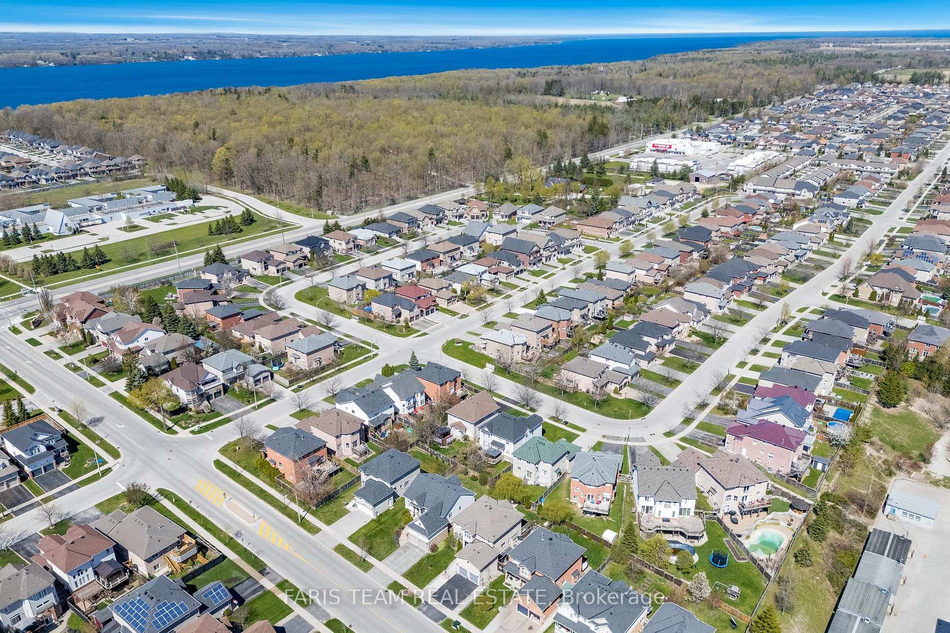 Photo 26 of 5 Sovereign's Gate, Barrie, Innis-Shore — HOMEH