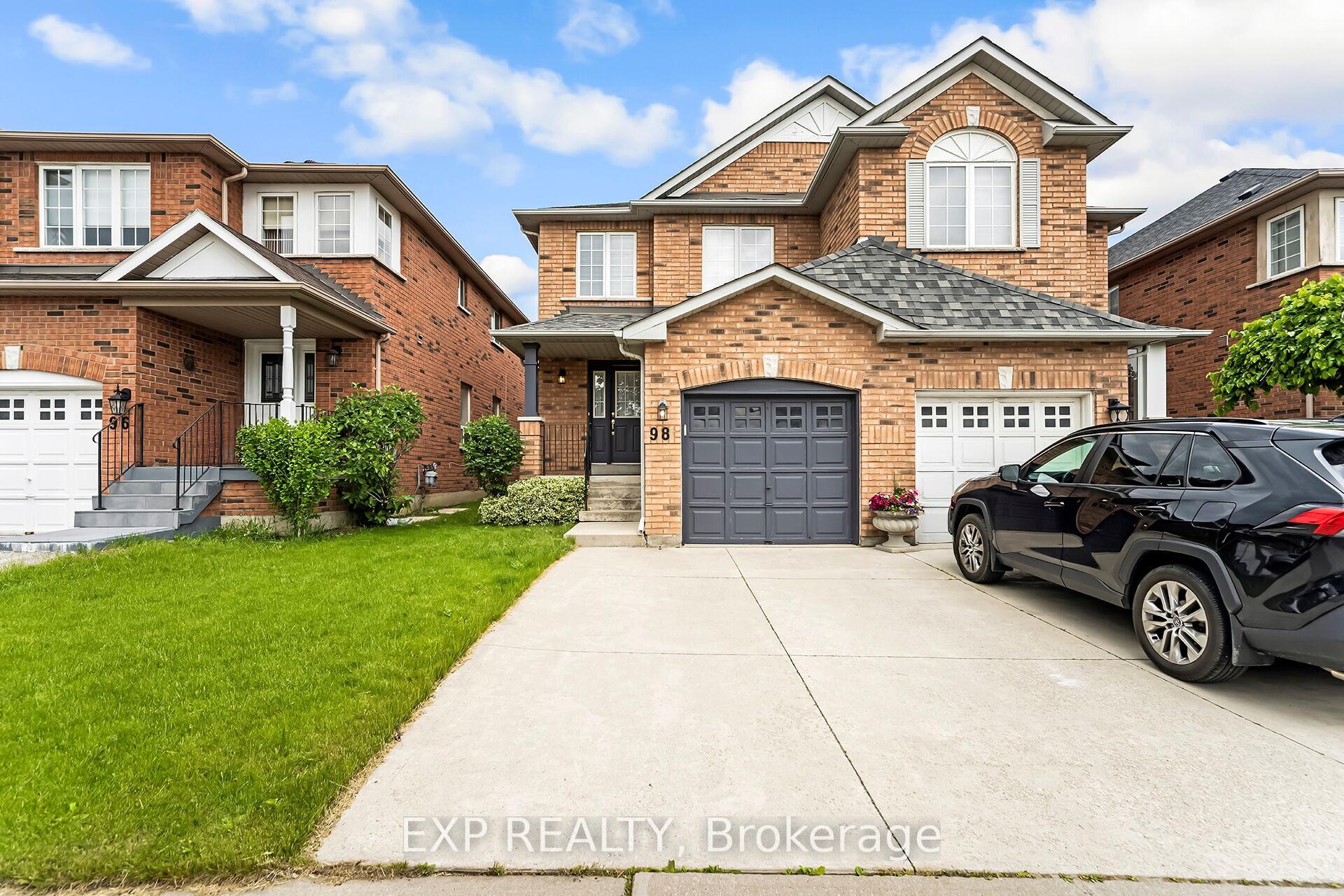 Photo 5 of 98 Merganser Crescent, Brampton, Fletcher's Creek South — HOMEH