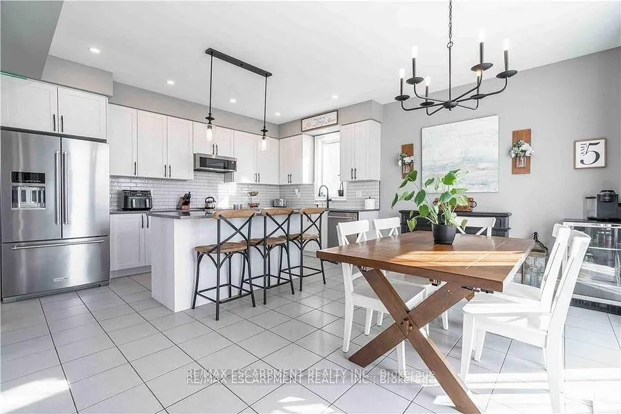 Photo 15 of 253 Kinsman Drive, Hamilton, Binbrook — HOMEH