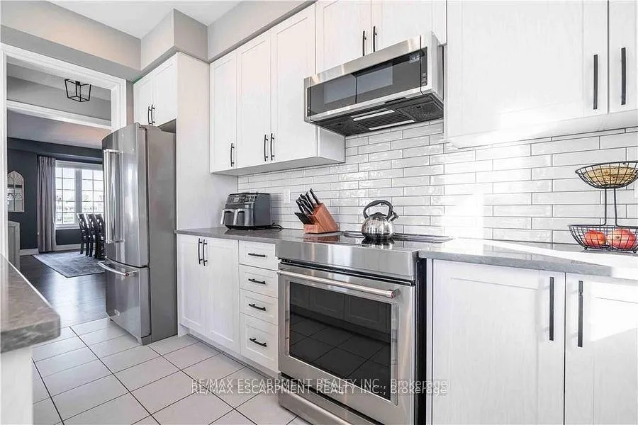 Photo 19 of 253 Kinsman Drive, Hamilton, Binbrook — HOMEH