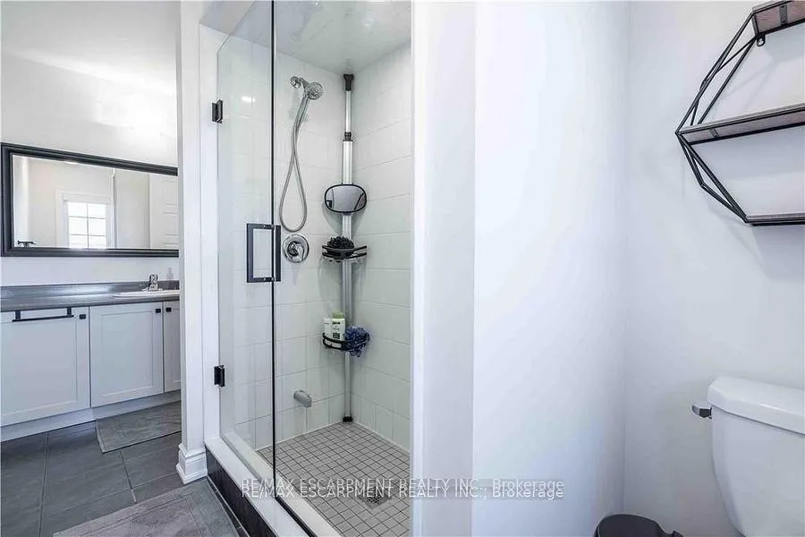 Photo 32 of 253 Kinsman Drive, Hamilton, Binbrook — HOMEH
