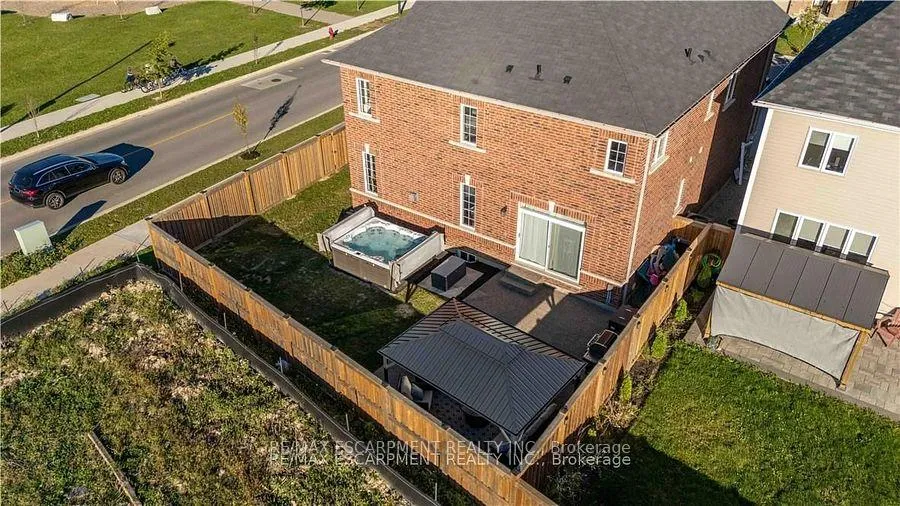 Photo 43 of 253 Kinsman Drive, Hamilton, Binbrook — HOMEH