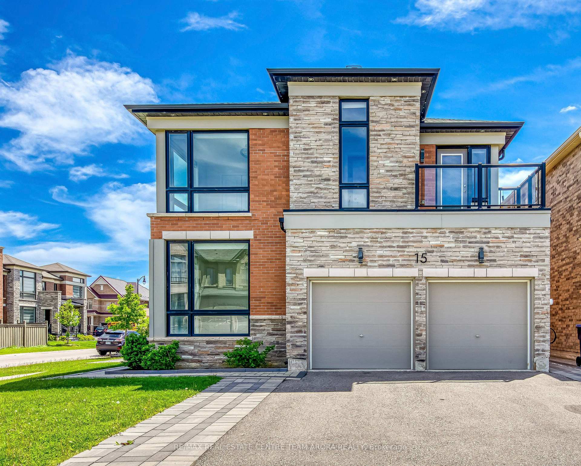 Photo 12 of 15 Dalecrest Road, Brampton, Credit Valley — HOMEH