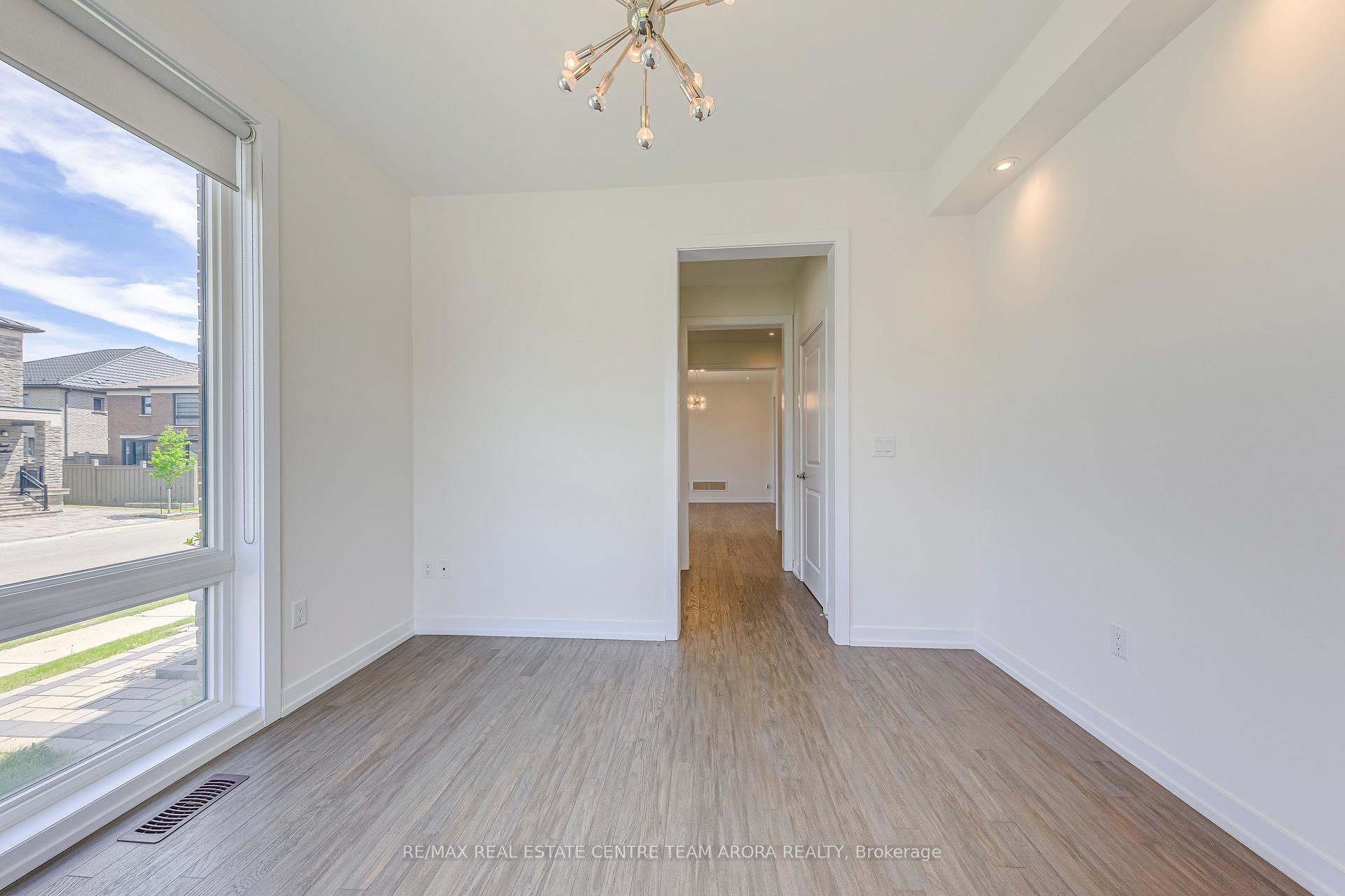 Photo 23 of 15 Dalecrest Road, Brampton, Credit Valley — HOMEH