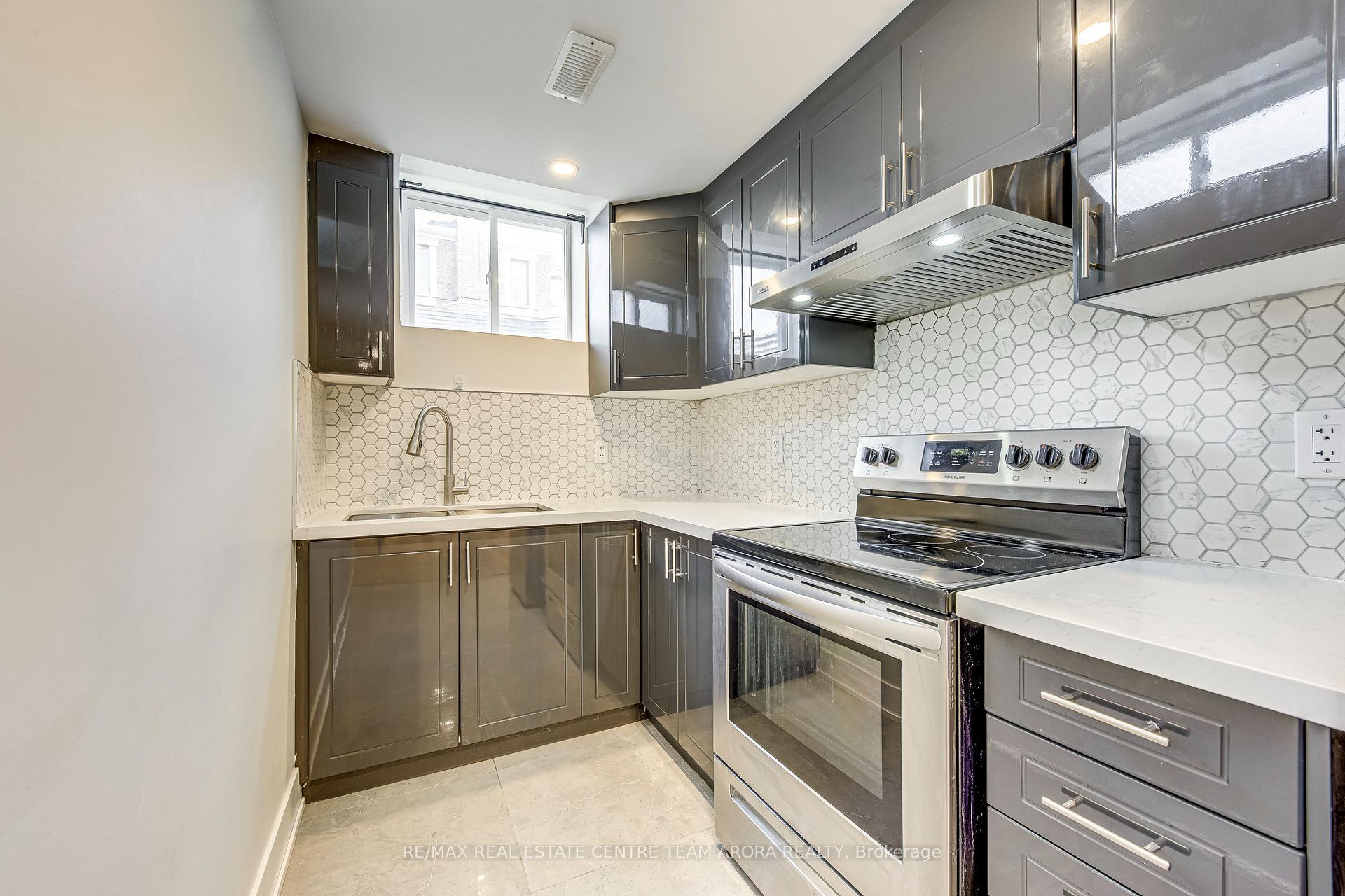 Photo 42 of 15 Dalecrest Road, Brampton, Credit Valley — HOMEH