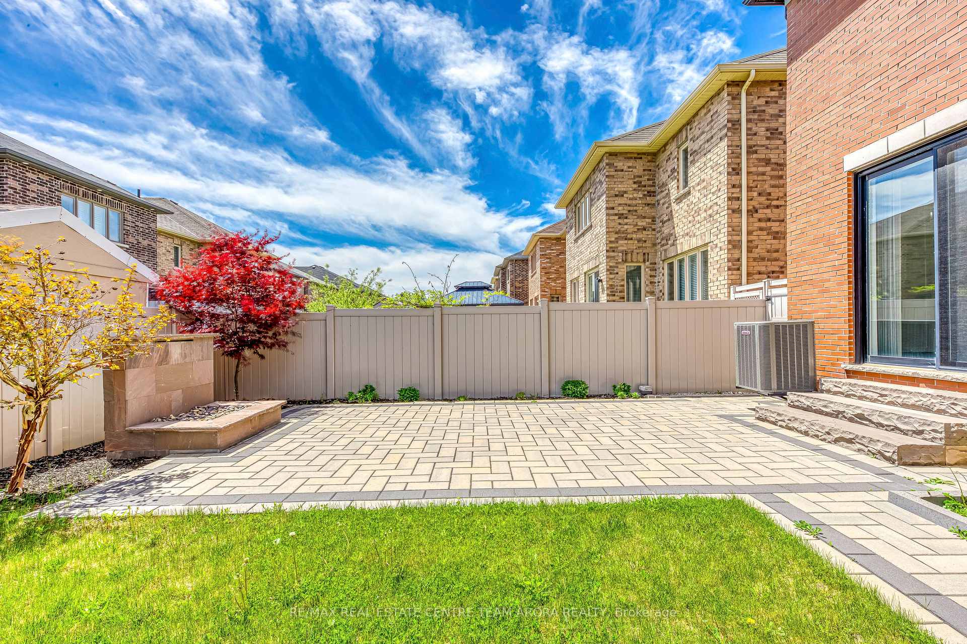Photo 37 of 15 Dalecrest Road, Brampton, Credit Valley — HOMEH