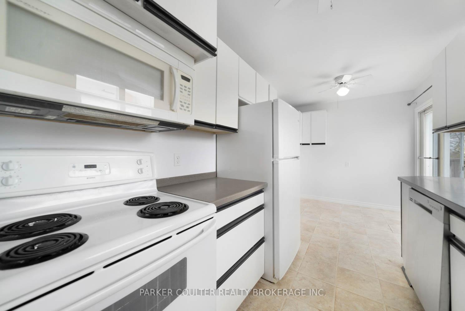 Photo 10 of 19 A Cundles Road E, Barrie, Cundles East — HOMEH