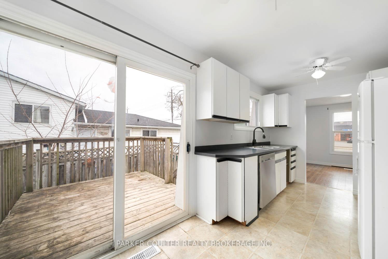 Photo 14 of 19 A Cundles Road E, Barrie, Cundles East — HOMEH