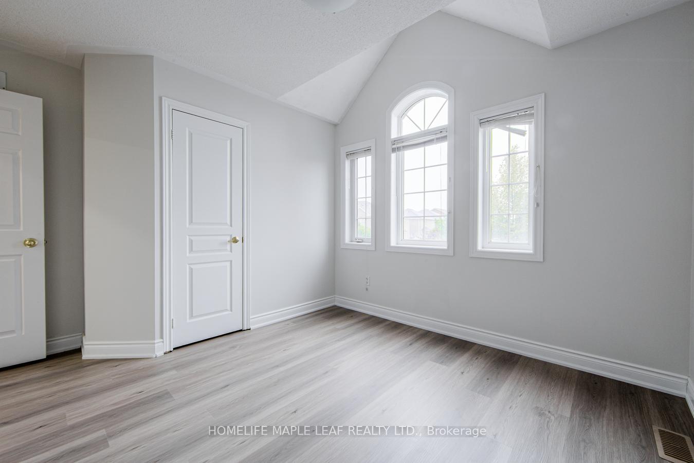 Photo 34 of 58 Begonia Crescent, Brampton, Northwest Sandalwood Parkway — HOMEH