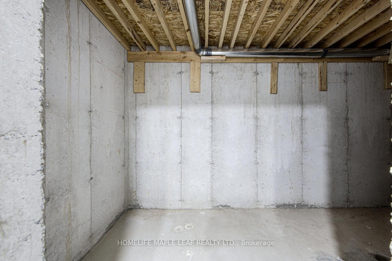 Photo 22 of 58 Begonia Crescent, Brampton, Northwest Sandalwood Parkway — HOMEH