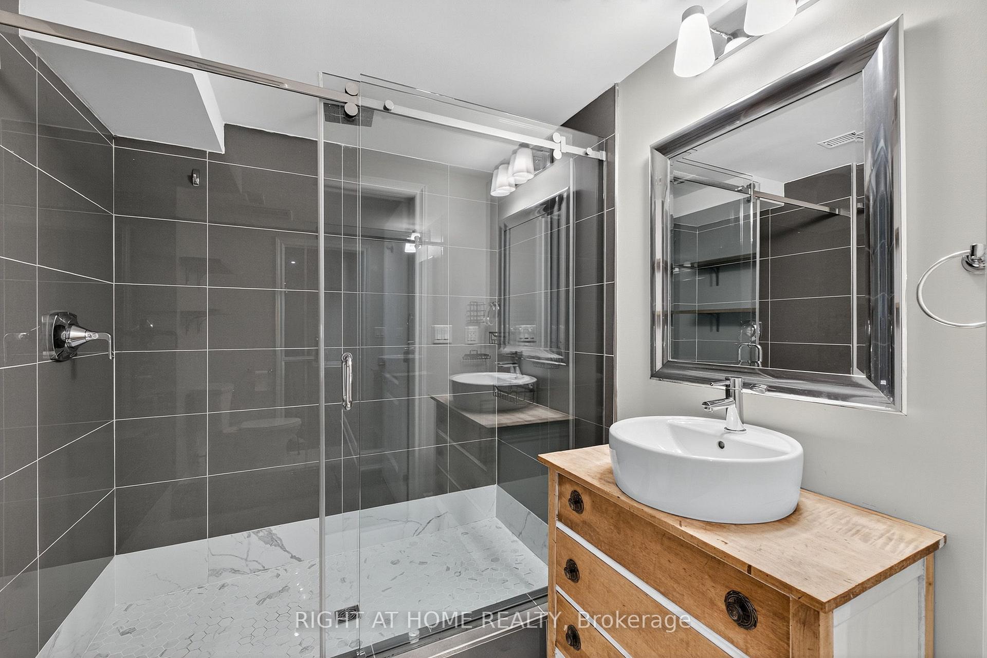 Photo 36 of 155 Springstead Avenue, Hamilton, Stoney Creek — HOMEH