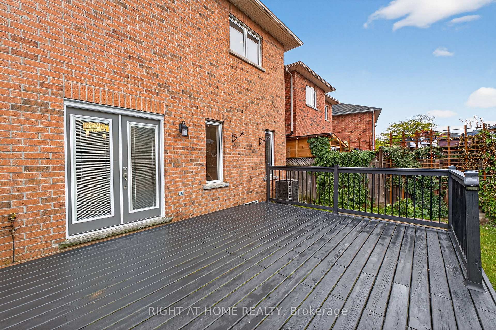 Photo 40 of 155 Springstead Avenue, Hamilton, Stoney Creek — HOMEH