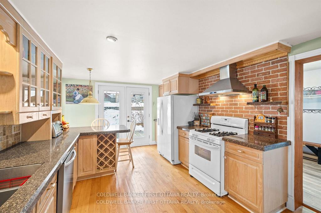 Photo 7 of 250 Albert Street, Arnprior — HOMEH