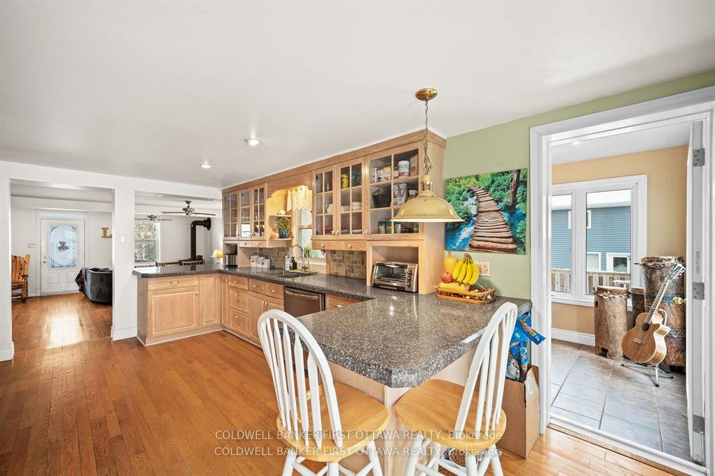 Photo 9 of 250 Albert Street, Arnprior — HOMEH