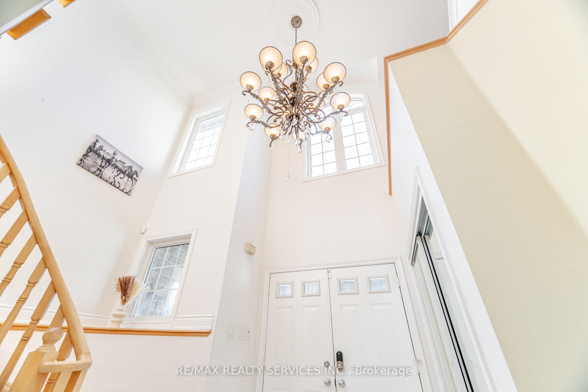 Photo 3 of 5 Belleville Drive, Brampton, Vales of Castlemore North — HOMEH