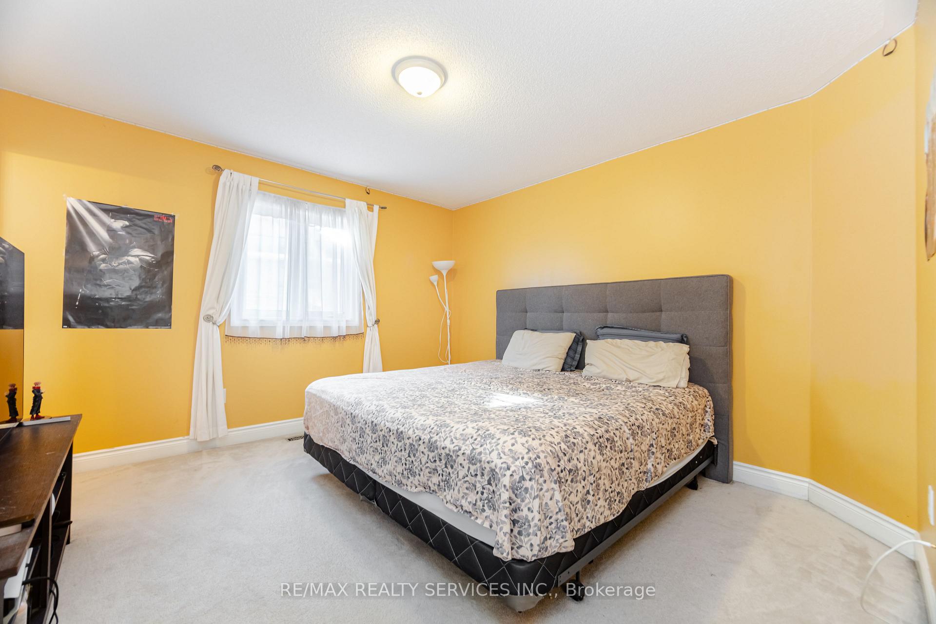 Photo 46 of 5 Belleville Drive, Brampton, Vales of Castlemore North — HOMEH