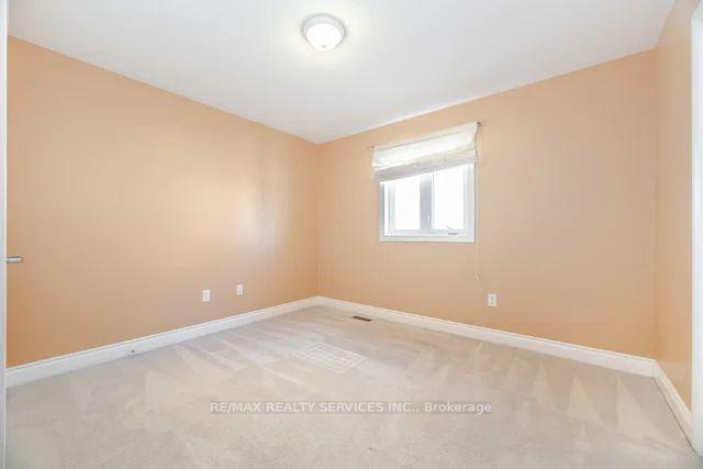 Photo 15 of 5 Belleville Drive, Brampton, Vales of Castlemore North — HOMEH