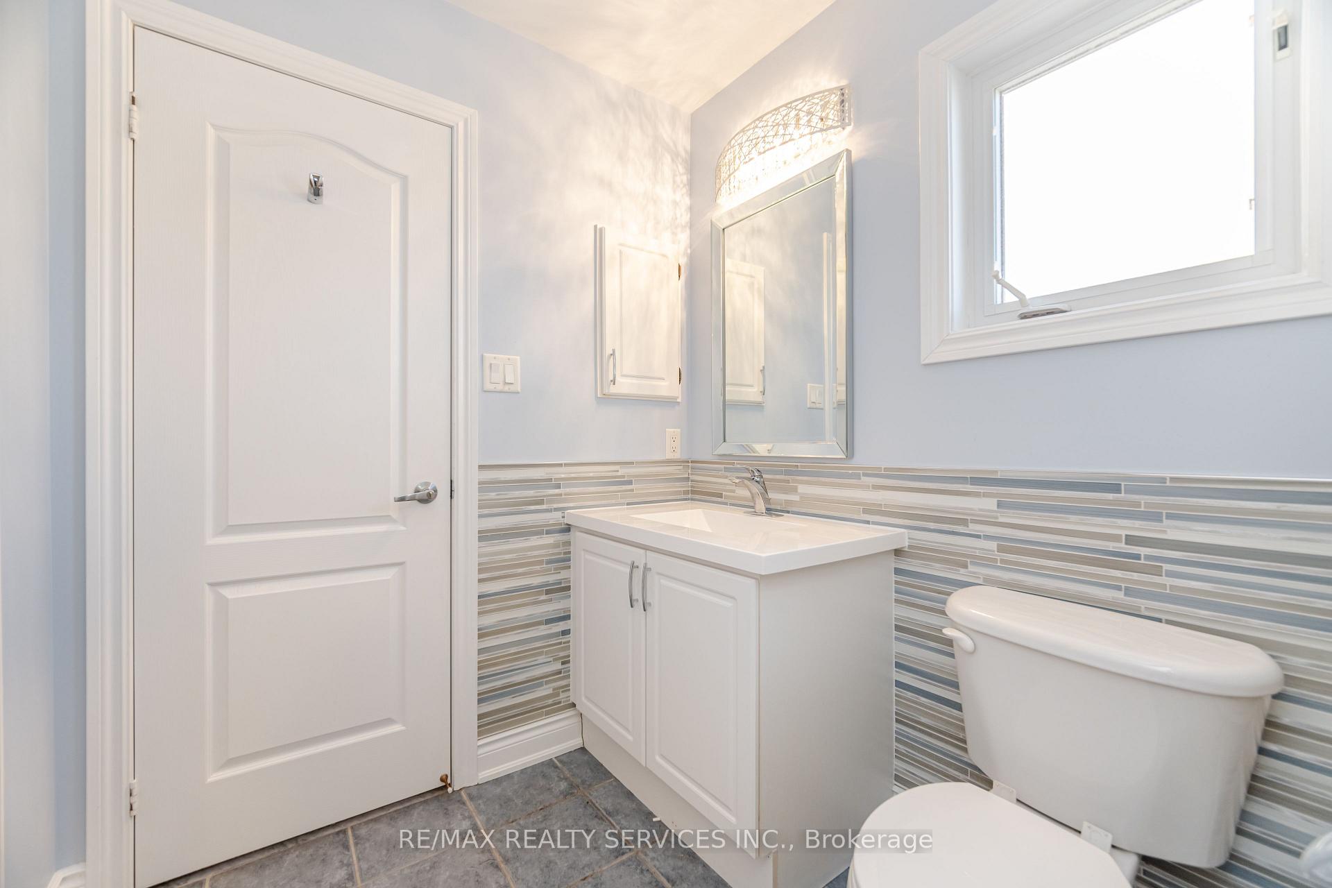 Photo 38 of 5 Belleville Drive, Brampton, Vales of Castlemore North — HOMEH