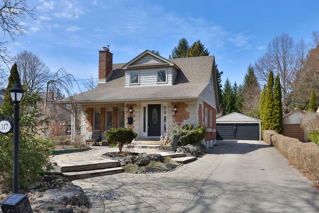 Front of 317 North Shore Boulevard W