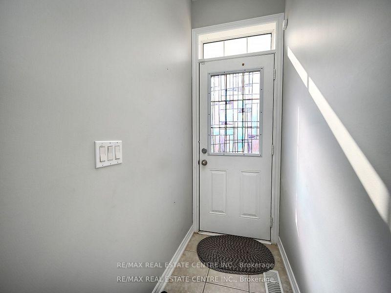 Photo 18 of 53 Dufay Road, Brampton, Northwest Brampton — HOMEH