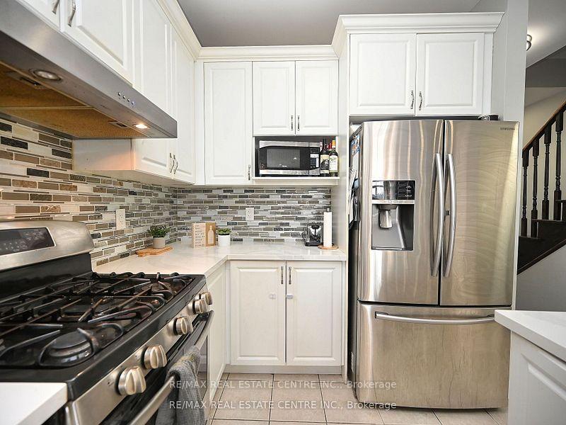 Photo 28 of 53 Dufay Road, Brampton, Northwest Brampton — HOMEH