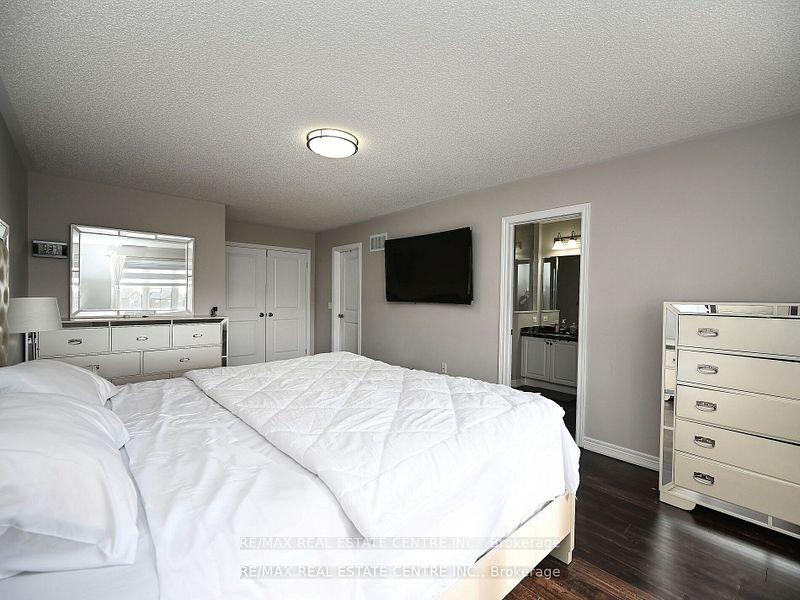 Photo 34 of 53 Dufay Road, Brampton, Northwest Brampton — HOMEH