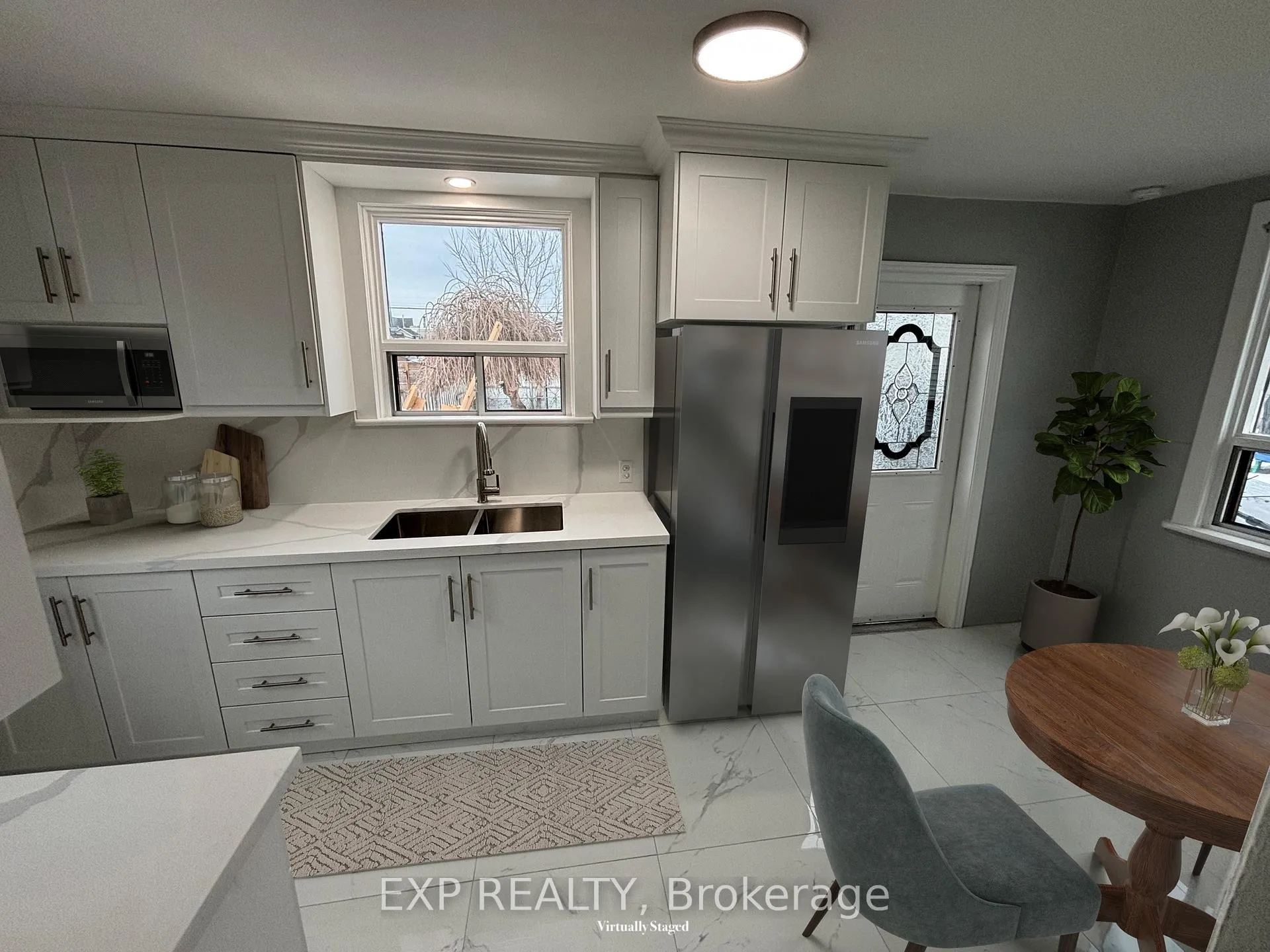 Photo 3 of 46 Delena Avenue S, Hamilton, McQuesten — HOMEH