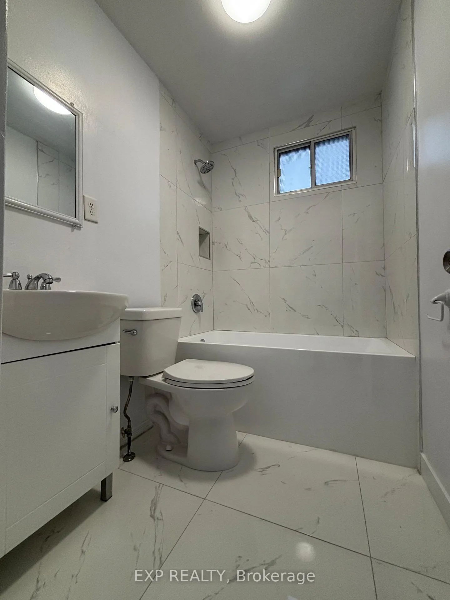 Photo 6 of 46 Delena Avenue S, Hamilton, McQuesten — HOMEH