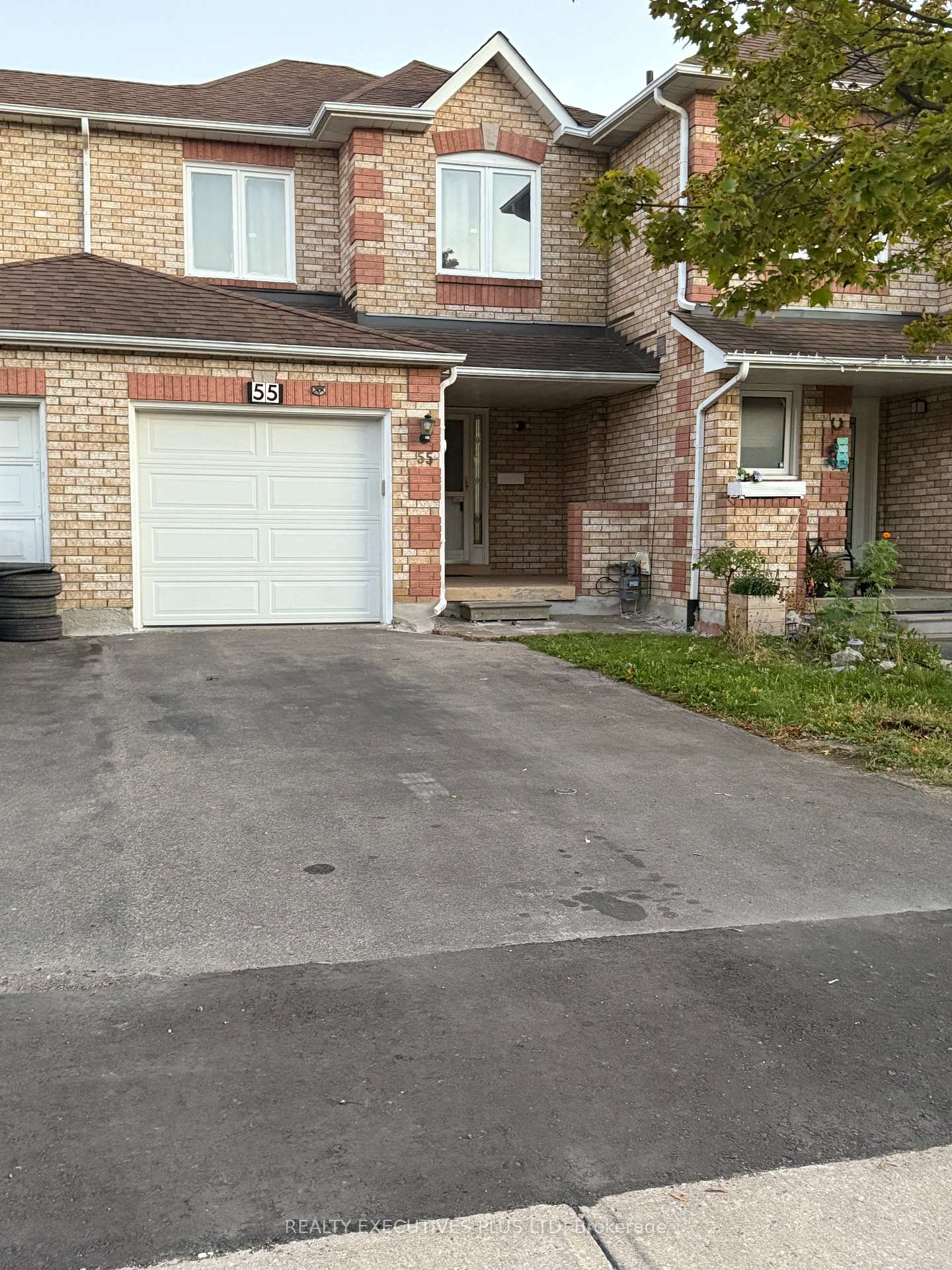 Photo 2 of 55 Ravenscliffe Court, Brampton, Northwood Park — HOMEH