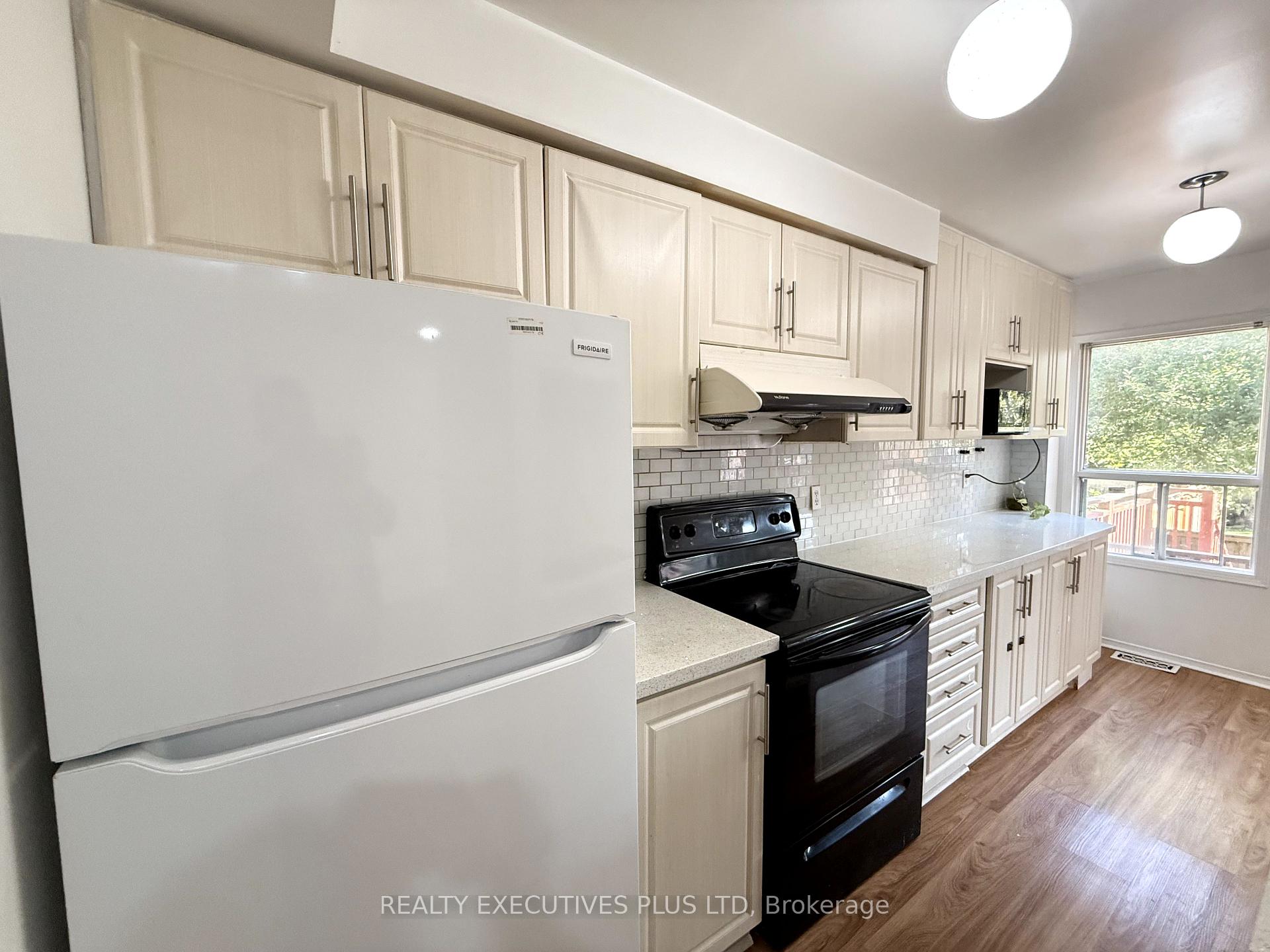Photo 11 of 55 Ravenscliffe Court, Brampton, Northwood Park — HOMEH