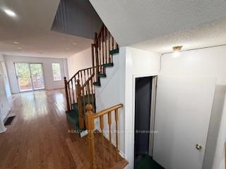 Photo 17 of 55 Ravenscliffe Court, Brampton, Northwood Park — HOMEH