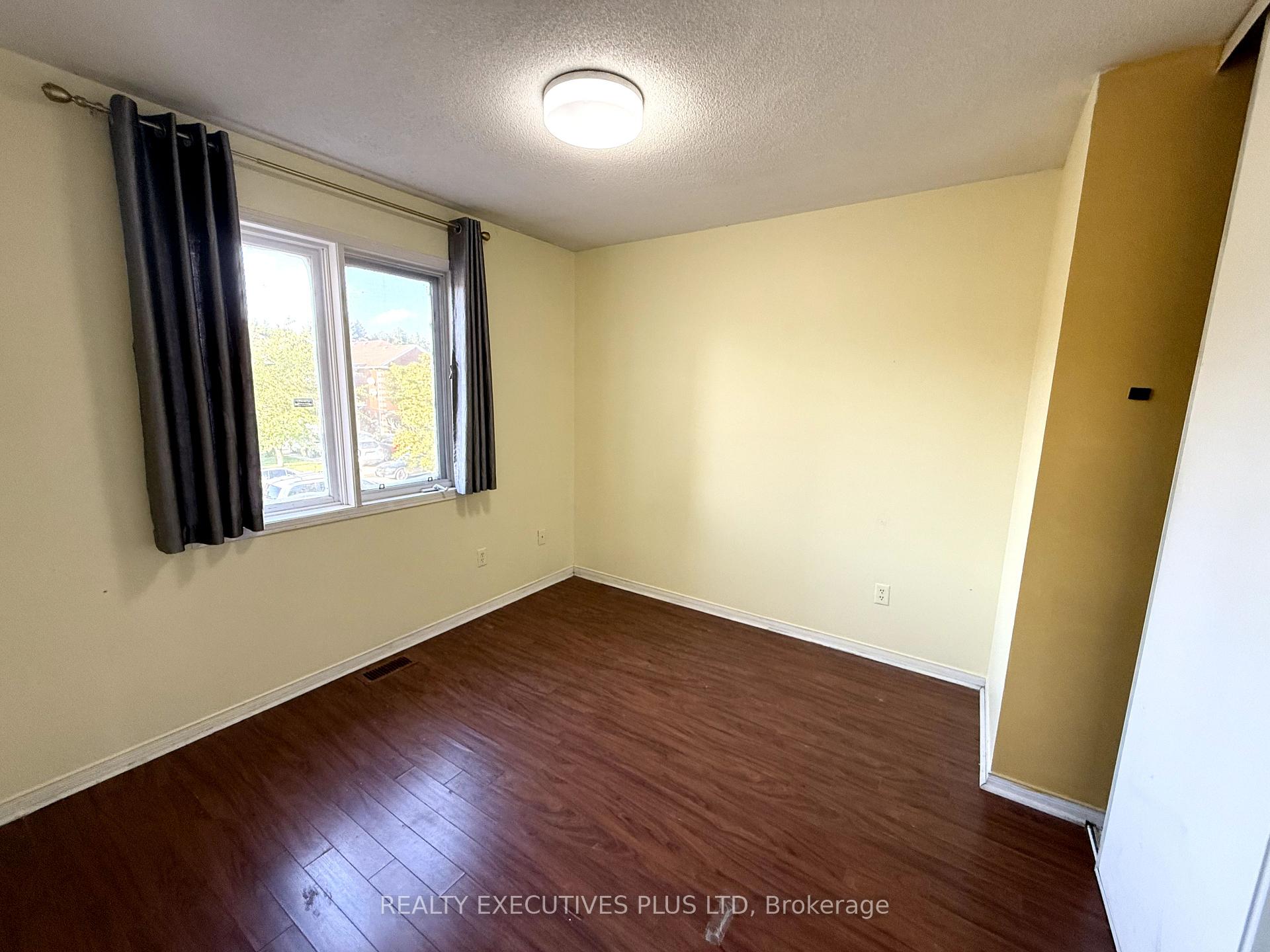 Photo 22 of 55 Ravenscliffe Court, Brampton, Northwood Park — HOMEH