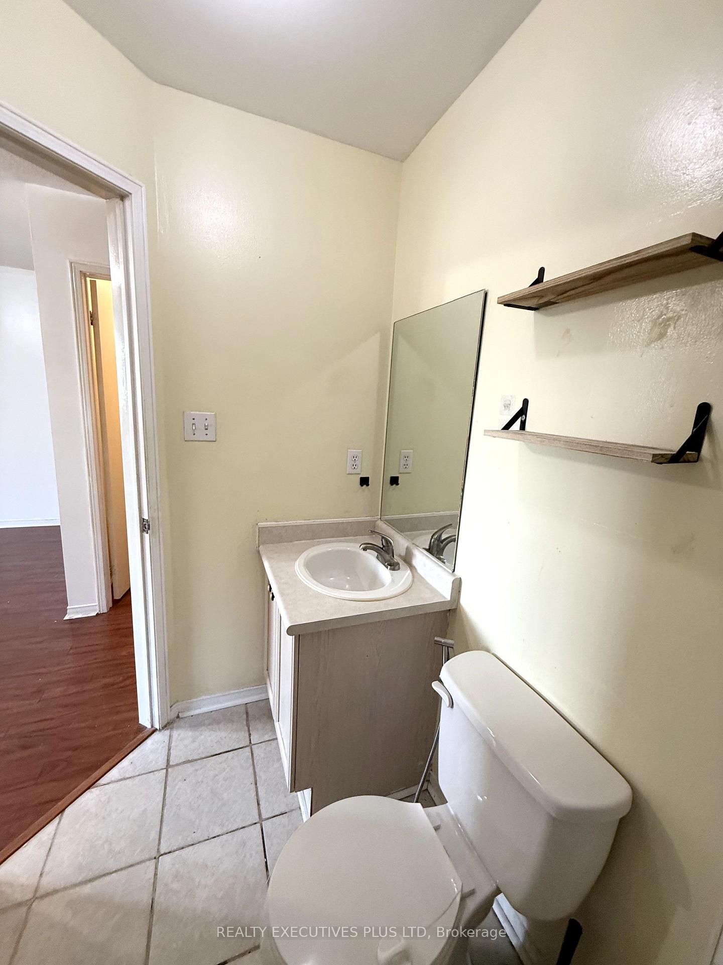Photo 26 of 55 Ravenscliffe Court, Brampton, Northwood Park — HOMEH