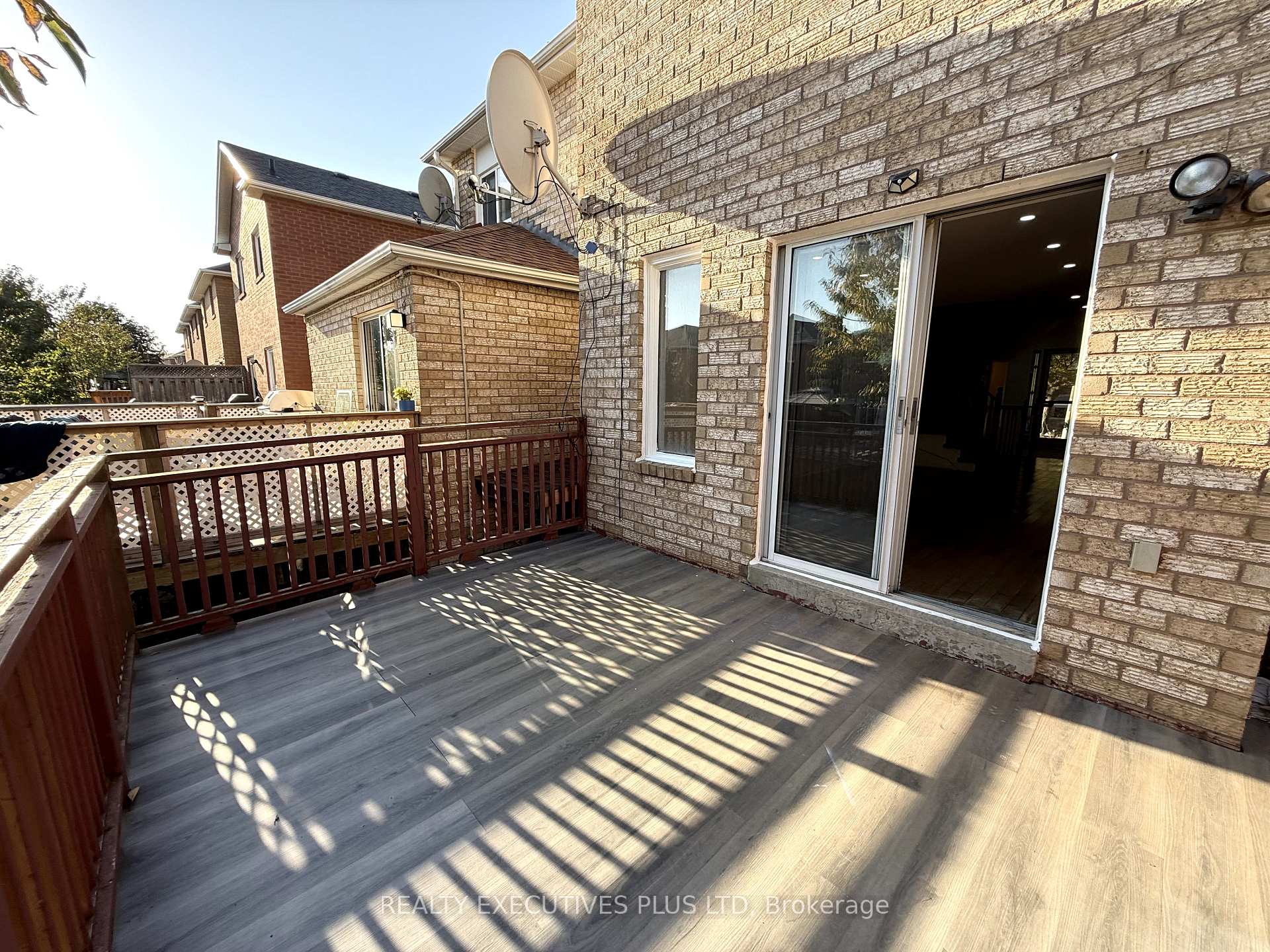 Photo 33 of 55 Ravenscliffe Court, Brampton, Northwood Park — HOMEH