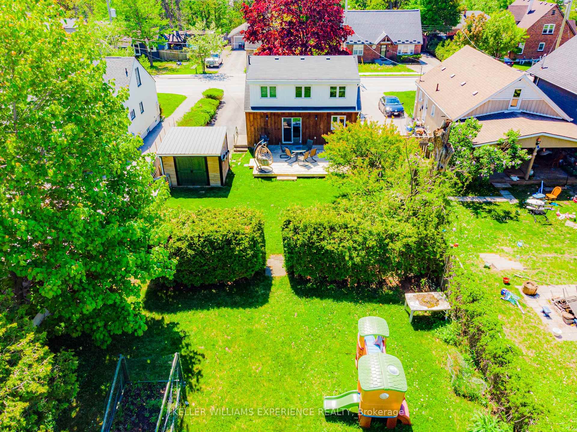 Photo 5 of 46 Grove Street W, Barrie, Queen's Park — HOMEH